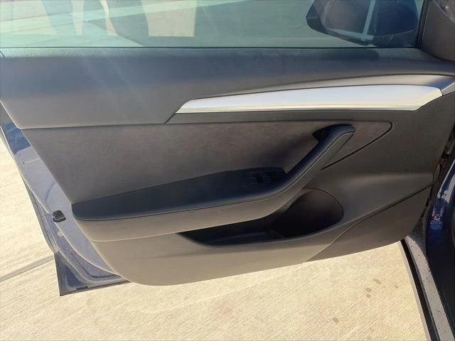 2021 Tesla Model 3 Performance - Image 11 of 21