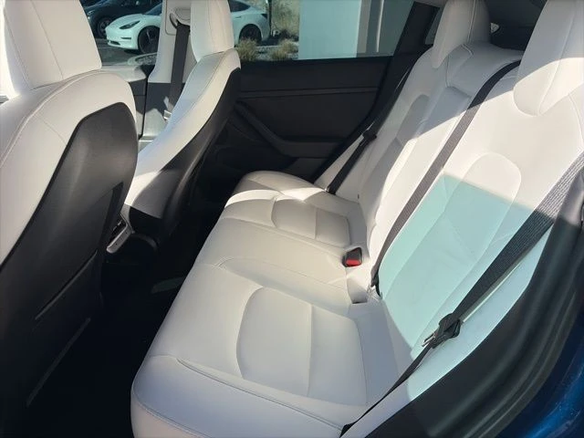 2021 Tesla Model 3 Performance - Image 16 of 21