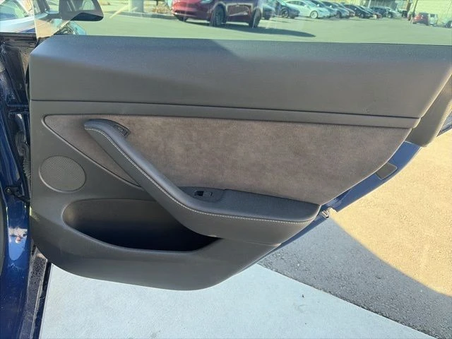 2021 Tesla Model 3 Performance - Image 18 of 21
