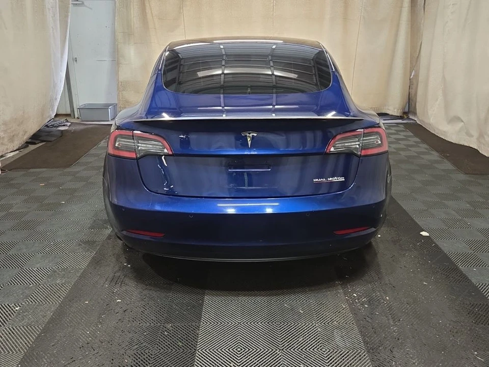 2021 Tesla Model 3 Performance - Image 2 of 5