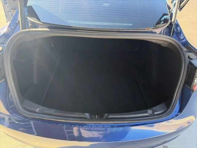 2021 Tesla Model 3 Performance - Image 17 of 21
