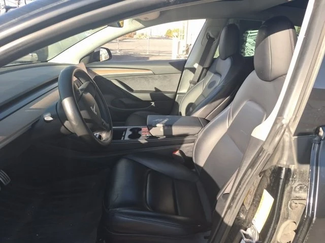2021 Tesla Model 3 Performance - Image 4 of 5