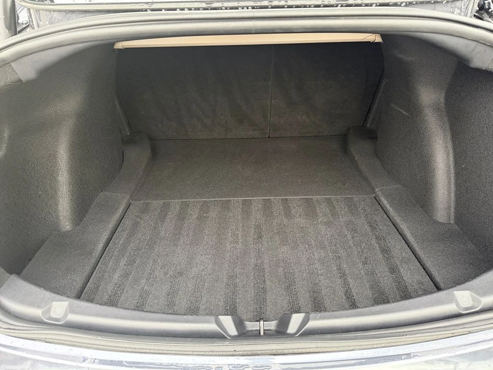 2021 Tesla Model 3 Performance - Image 17 of 21