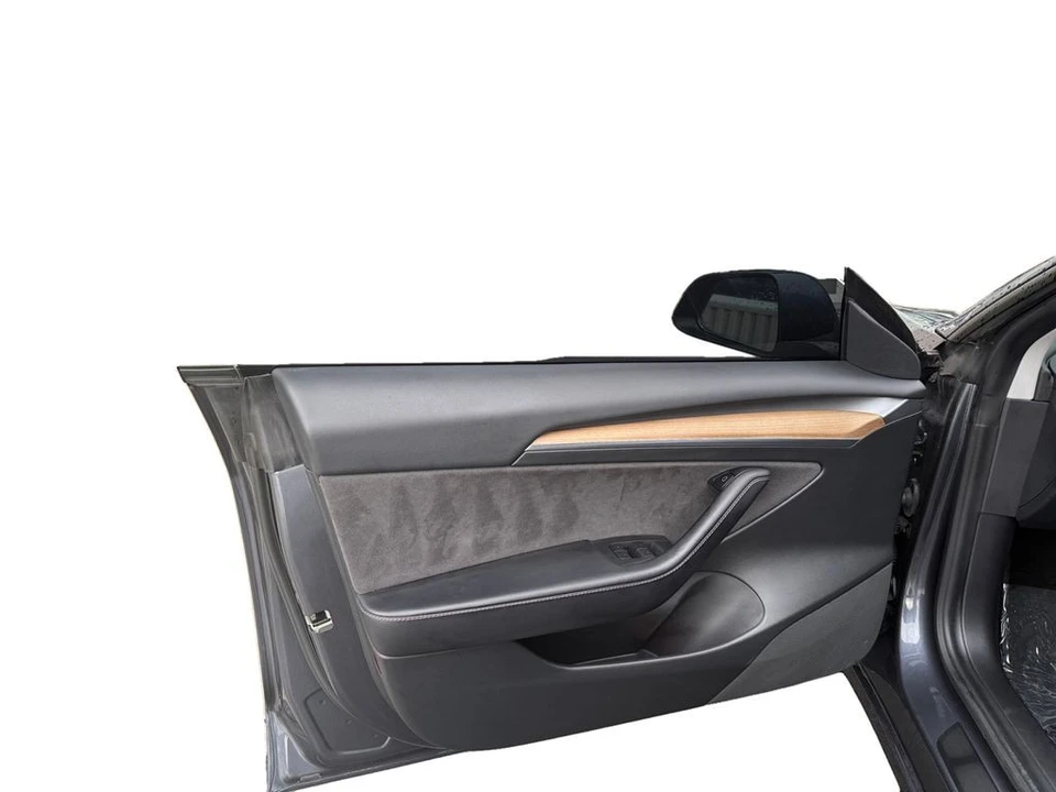 2021 Tesla Model 3 Performance - Image 11 of 21