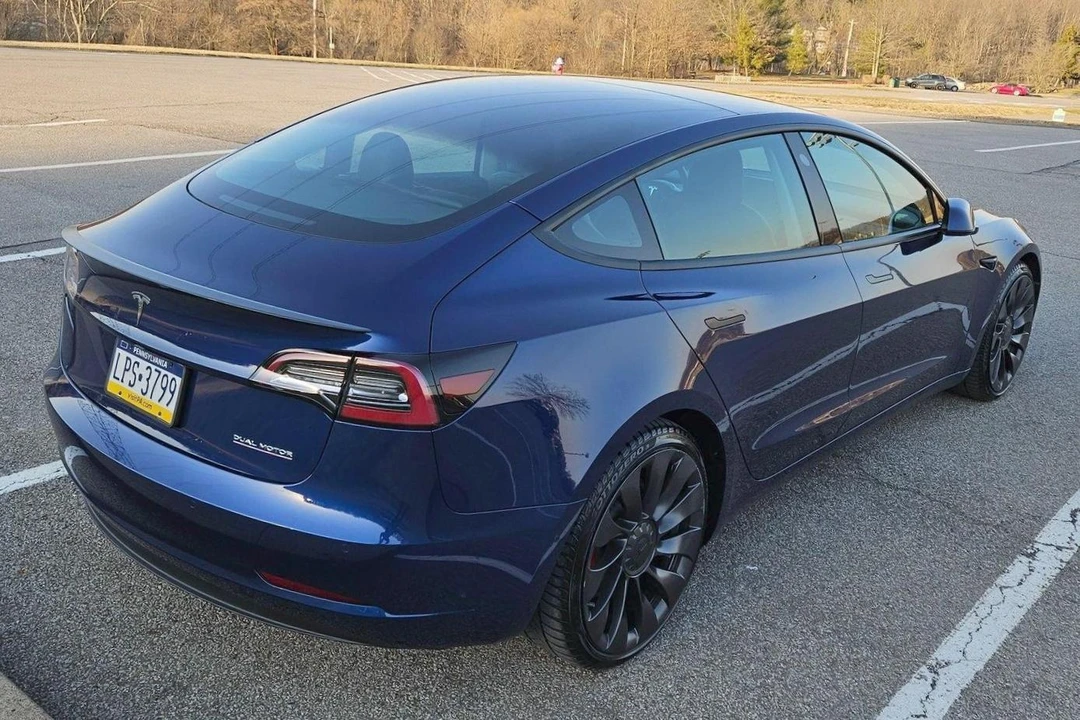 2021 Tesla Model 3 Performance - Image 4 of 31