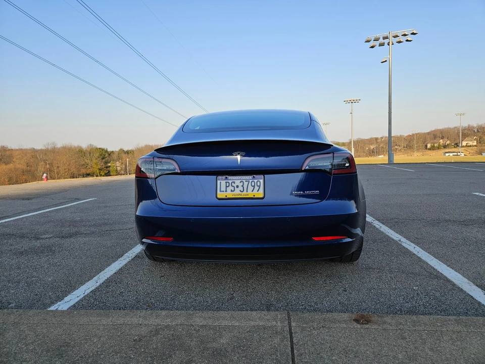 2021 Tesla Model 3 Performance - Image 23 of 31