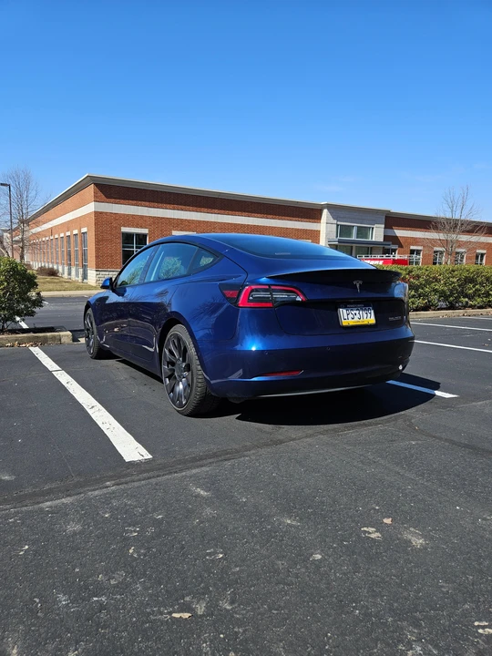 2021 Tesla Model 3 Performance - Image 21 of 31