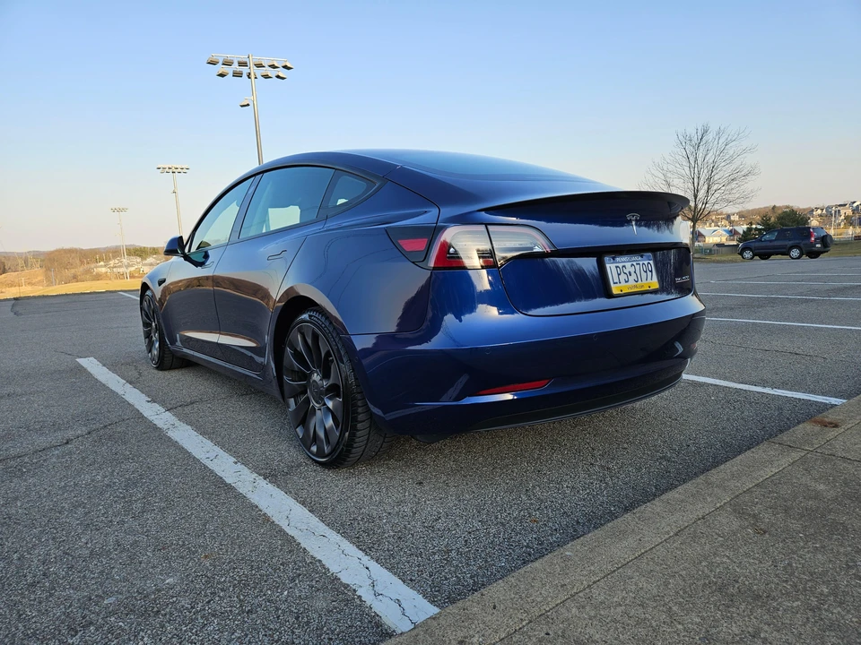 2021 Tesla Model 3 Performance - Image 20 of 31