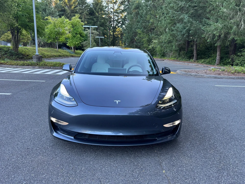 2021 Tesla Model 3 Performance - Image 8 of 31