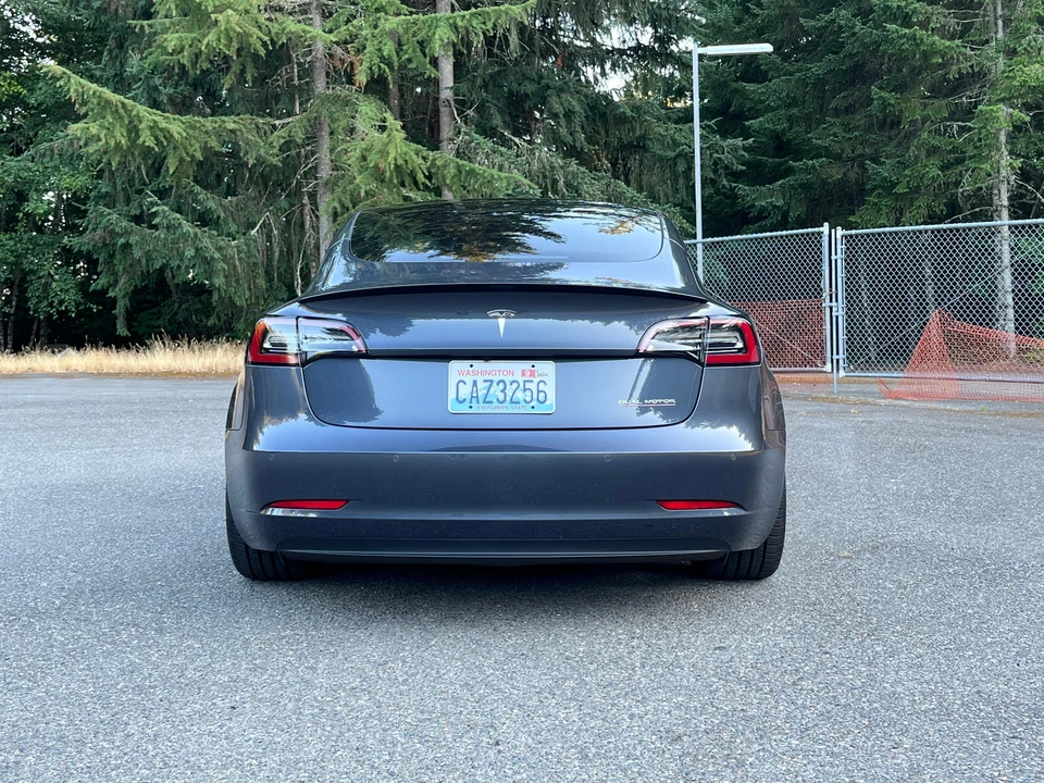 2021 Tesla Model 3 Performance - Image 15 of 31