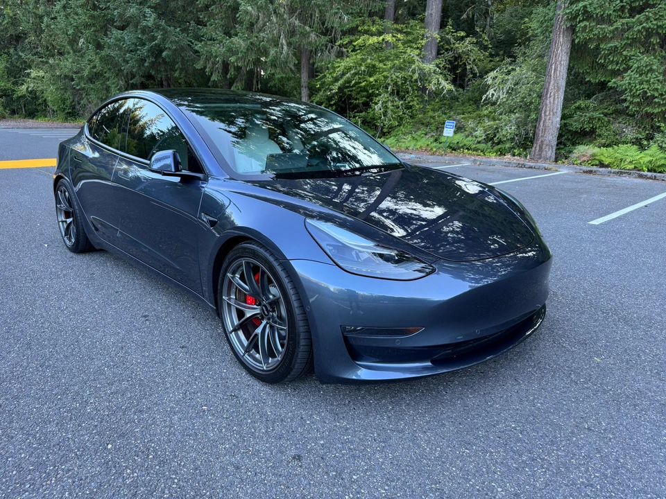 2021 Tesla Model 3 Performance - Image 18 of 31