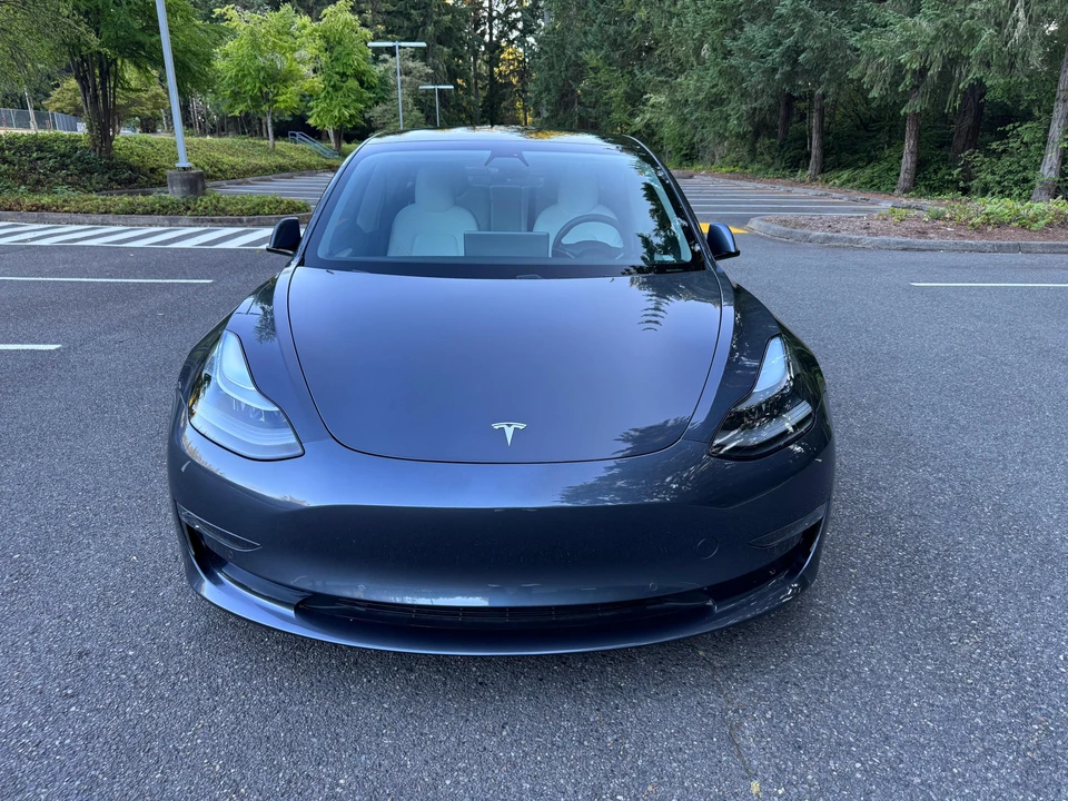 2021 Tesla Model 3 Performance - Image 7 of 31