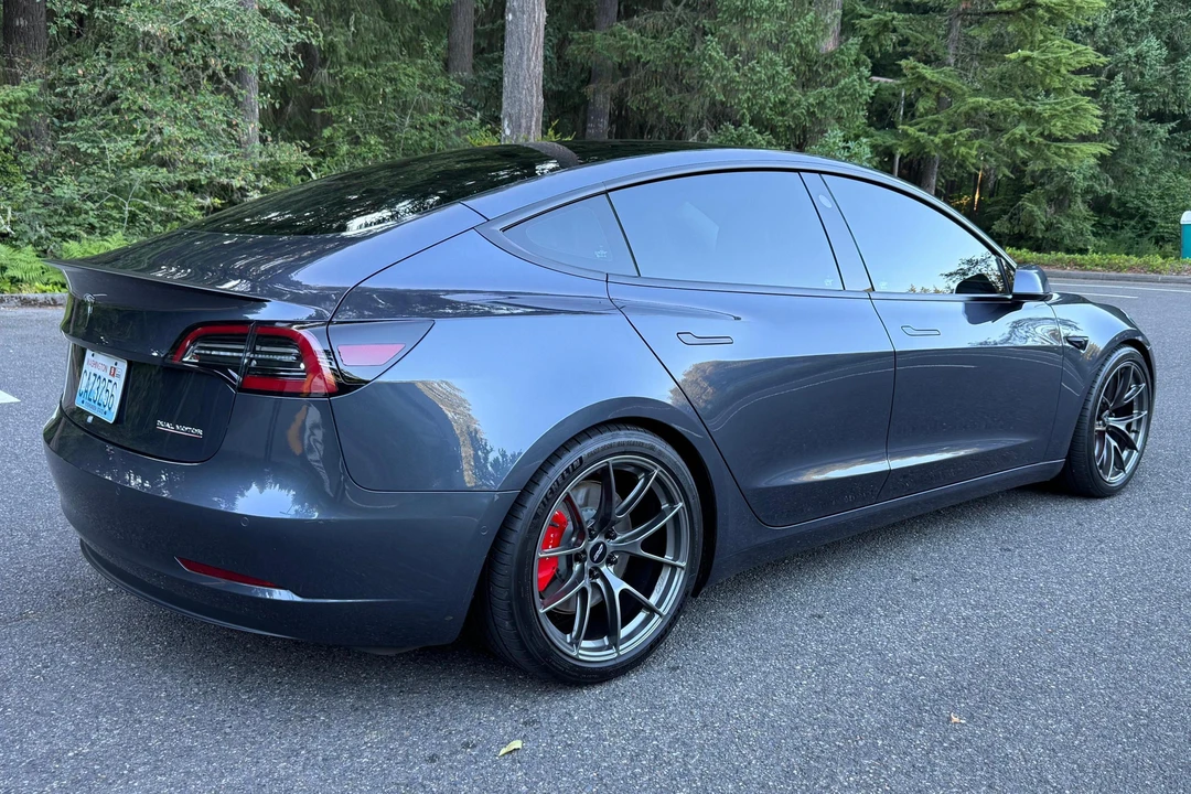 2021 Tesla Model 3 Performance - Image 4 of 31