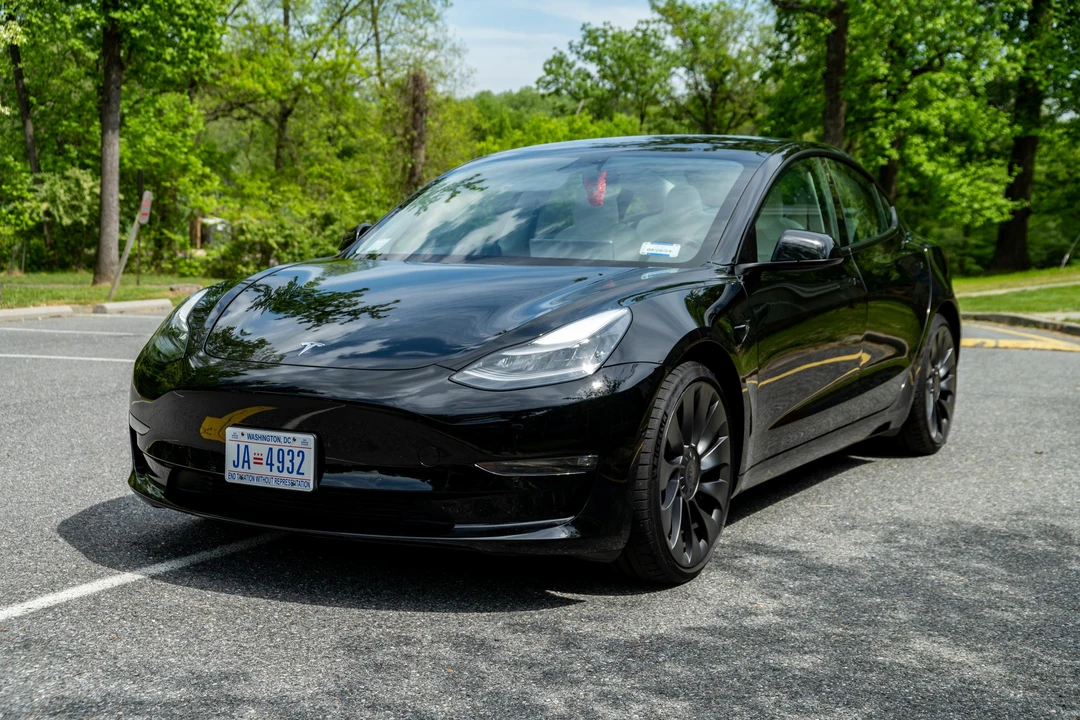 2021 Tesla Model 3 Performance - Image 8 of 31