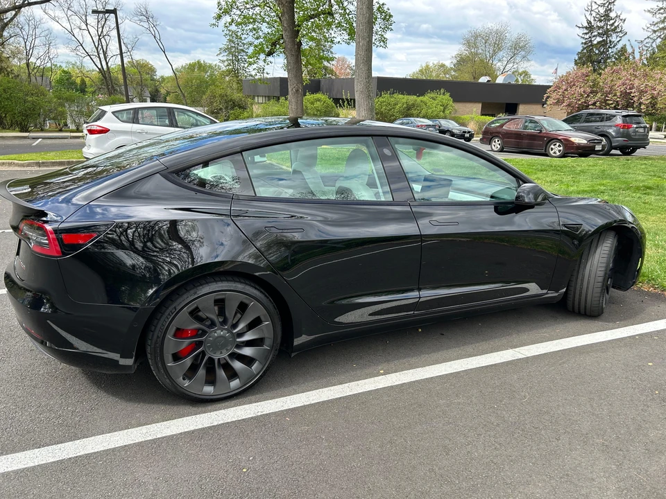 2021 Tesla Model 3 Performance - Image 16 of 31
