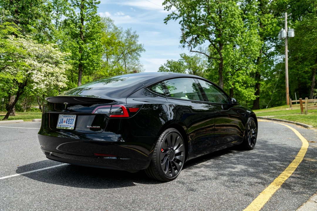 2021 Tesla Model 3 Performance - Image 14 of 31