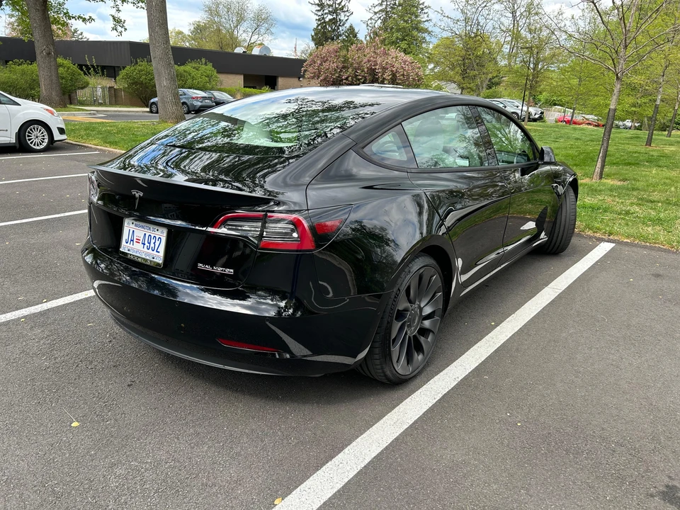 2021 Tesla Model 3 Performance - Image 13 of 31
