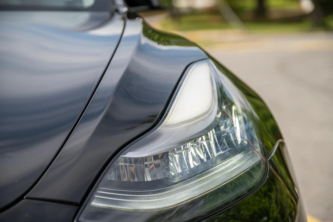 2021 Tesla Model 3 Performance - Image 23 of 31