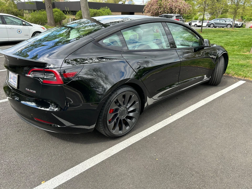 2021 Tesla Model 3 Performance - Image 15 of 31