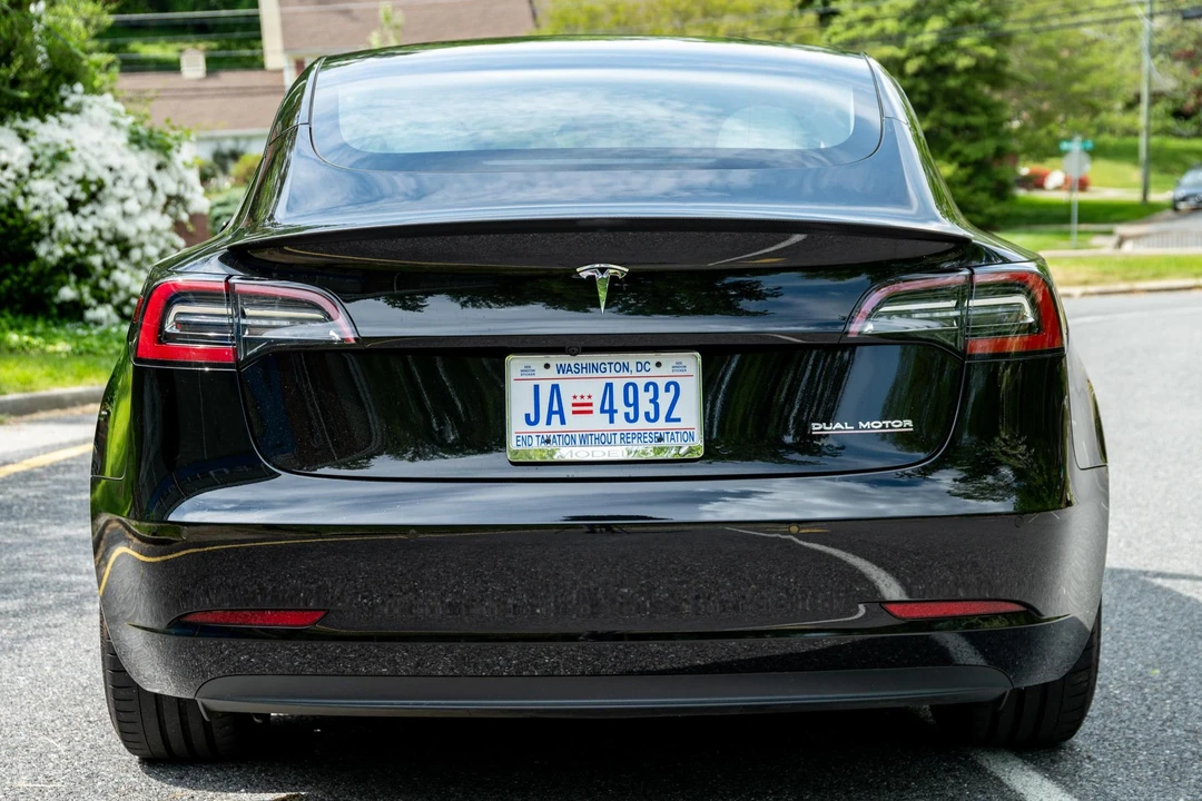 2021 Tesla Model 3 Performance - Image 5 of 31