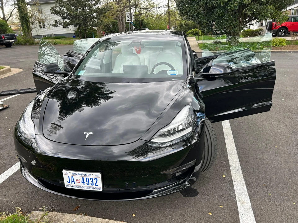 2021 Tesla Model 3 Performance - Image 19 of 31
