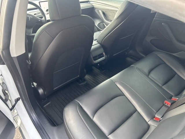 2021 Tesla Model 3 Performance - Image 15 of 21