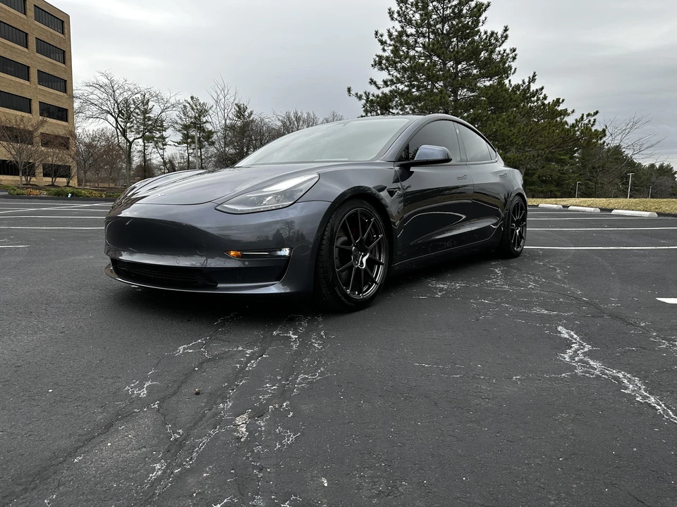 2021 Tesla Model 3 Performance - Image 7 of 31