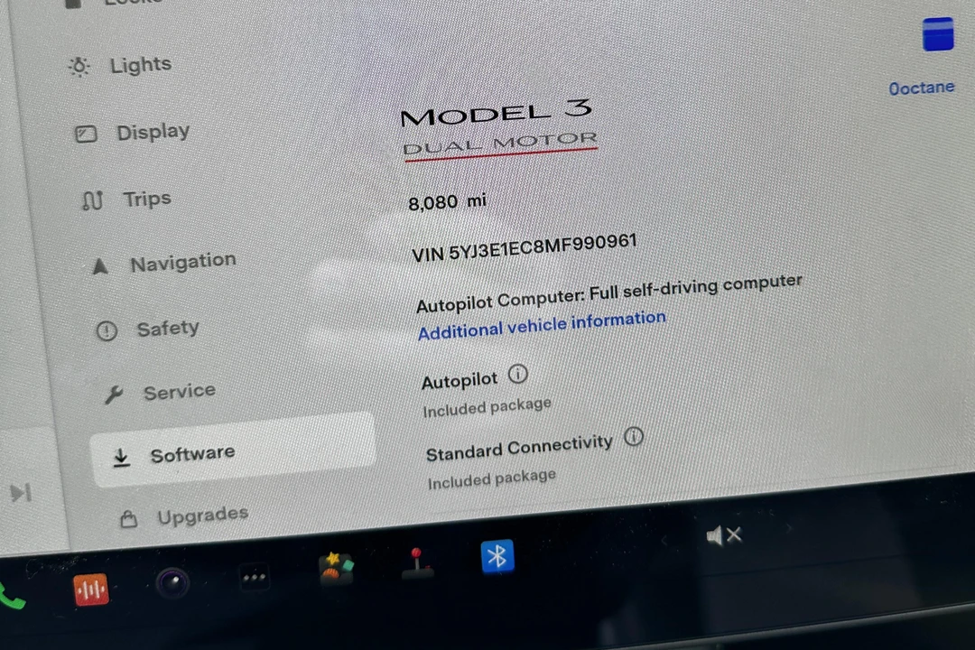 2021 Tesla Model 3 Performance - Image 27 of 31