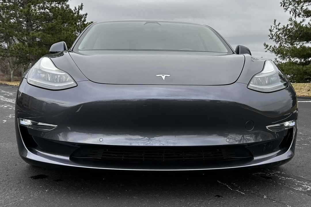 2021 Tesla Model 3 Performance - Image 2 of 31