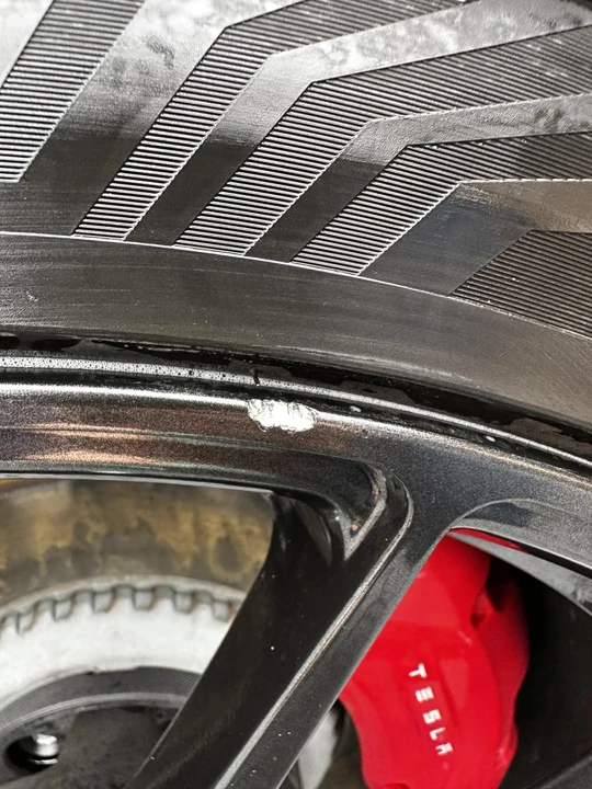 2021 Tesla Model 3 Performance - Image 23 of 31