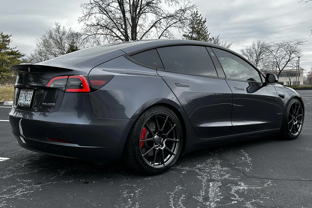 2021 Tesla Model 3 Performance - Image 4 of 31