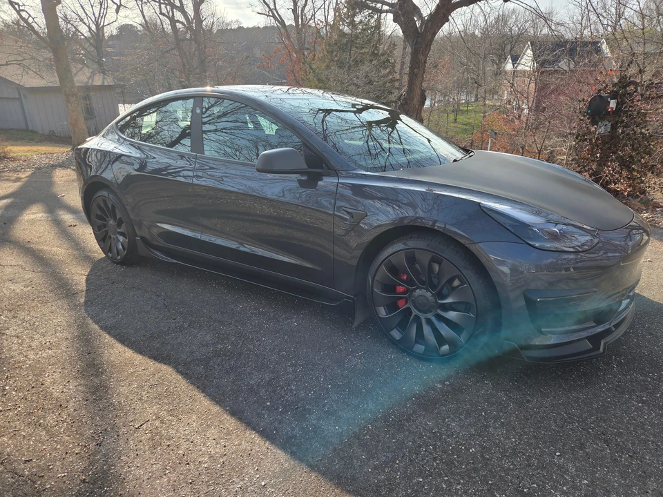 2021 Tesla Model 3 Performance - Image 14 of 31