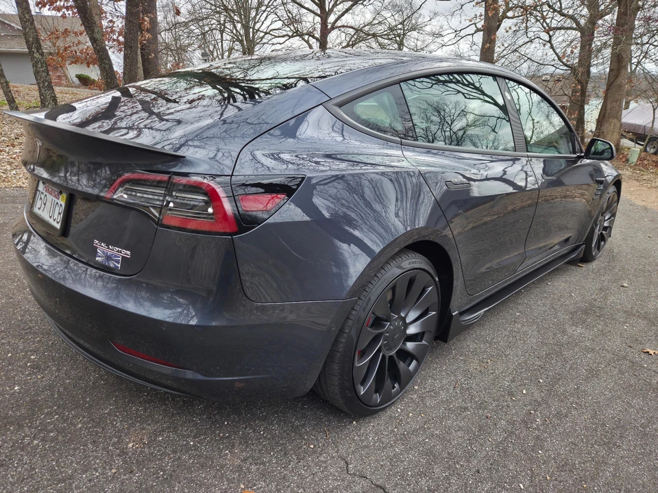 2021 Tesla Model 3 Performance - Image 12 of 31