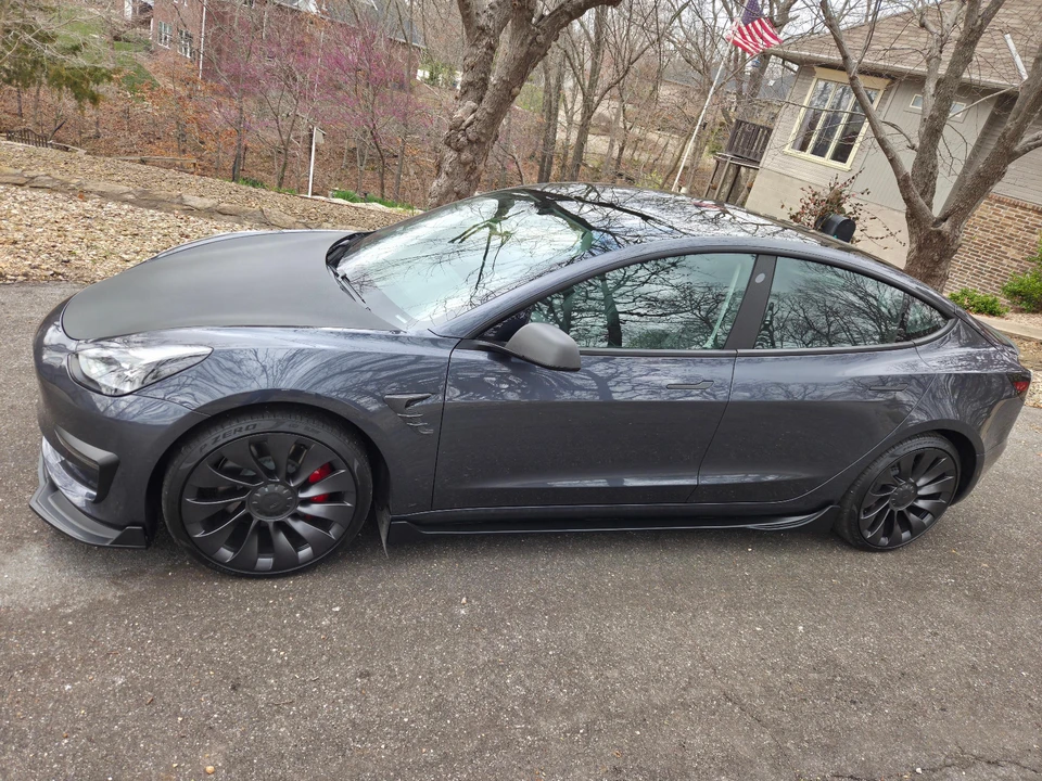 2021 Tesla Model 3 Performance - Image 7 of 31