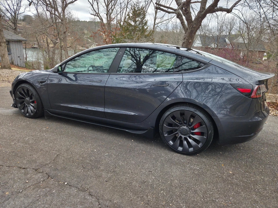 2021 Tesla Model 3 Performance - Image 8 of 31