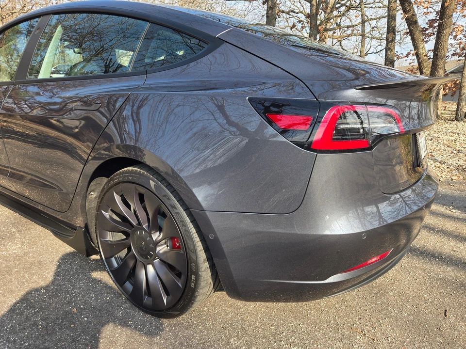 2021 Tesla Model 3 Performance - Image 31 of 31