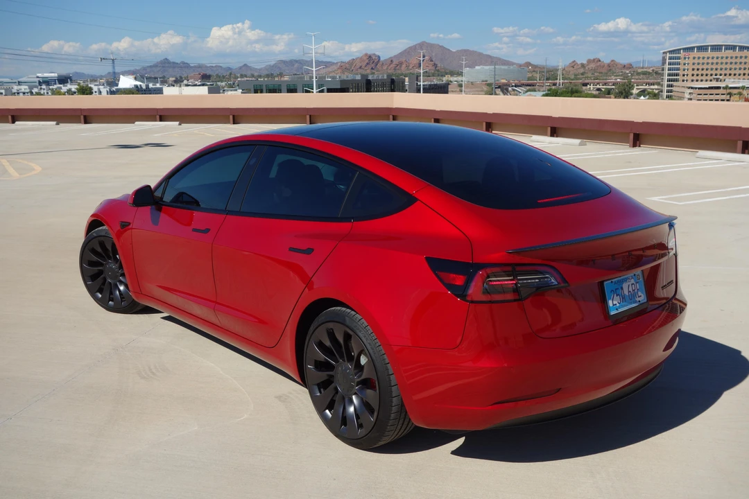 2021 Tesla Model 3 Performance - Image 21 of 31