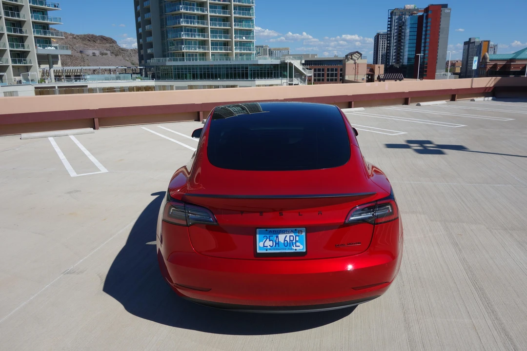 2021 Tesla Model 3 Performance - Image 25 of 31