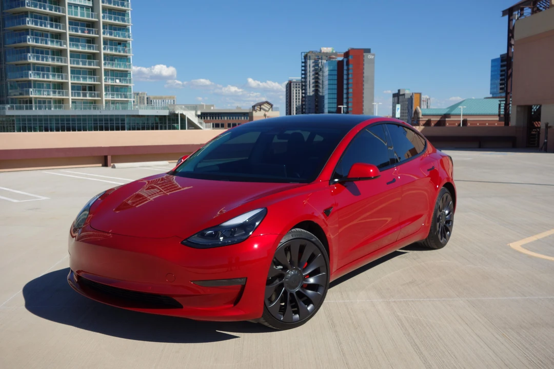 2021 Tesla Model 3 Performance - Image 14 of 31