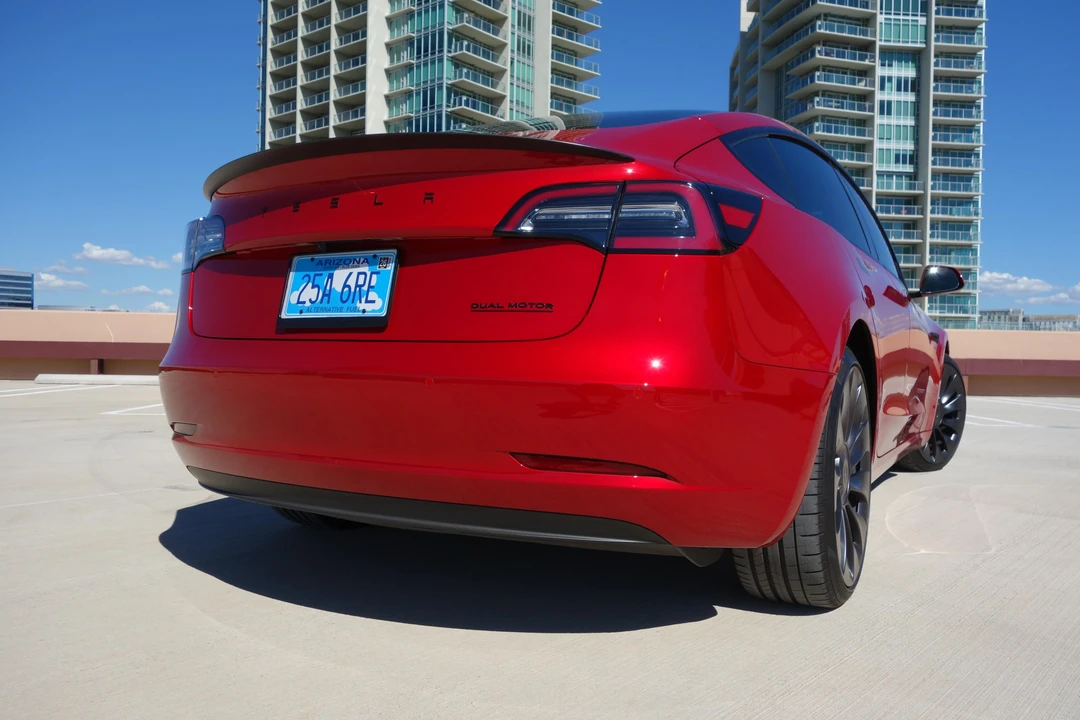2021 Tesla Model 3 Performance - Image 29 of 31