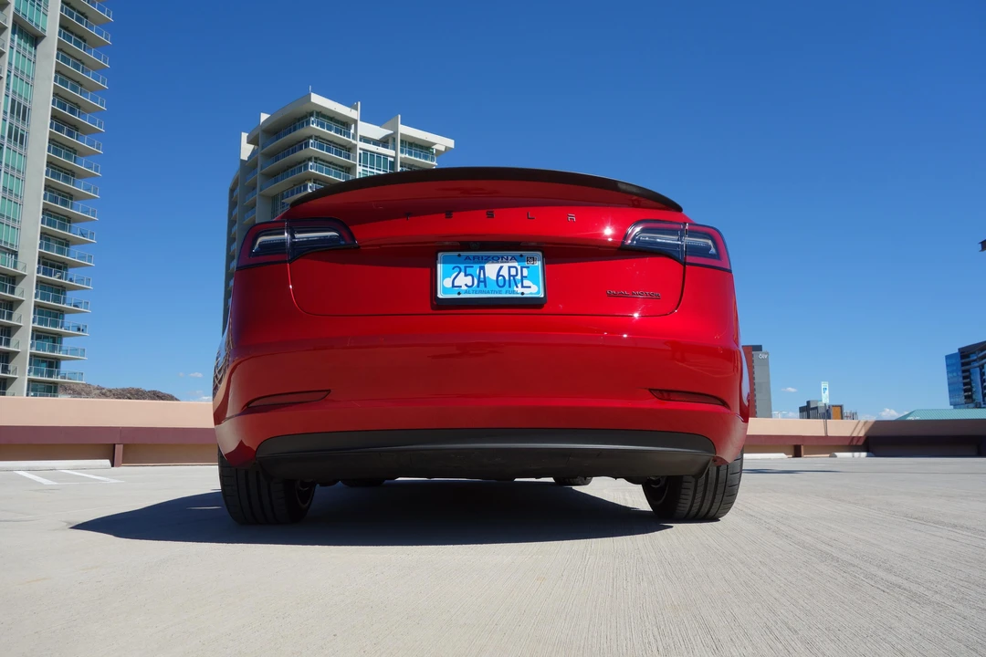 2021 Tesla Model 3 Performance - Image 27 of 31