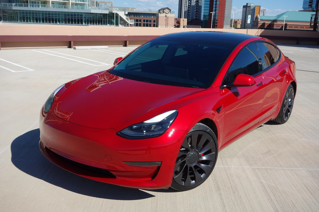 2021 Tesla Model 3 Performance - Image 12 of 31