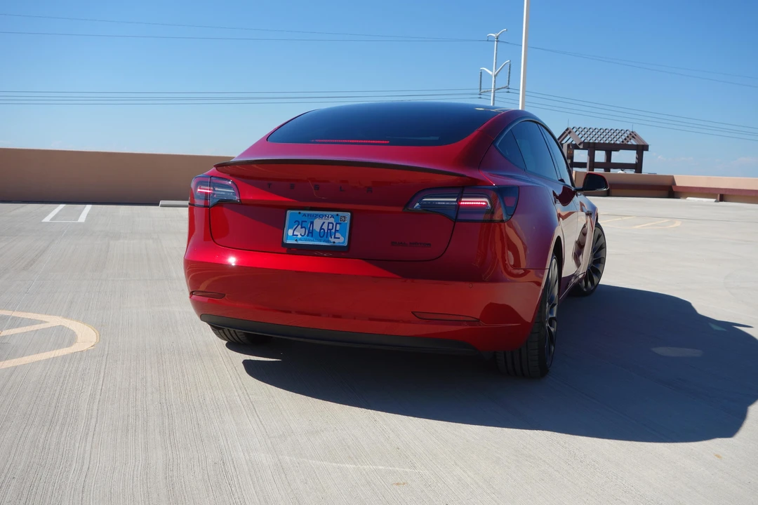 2021 Tesla Model 3 Performance - Image 28 of 31