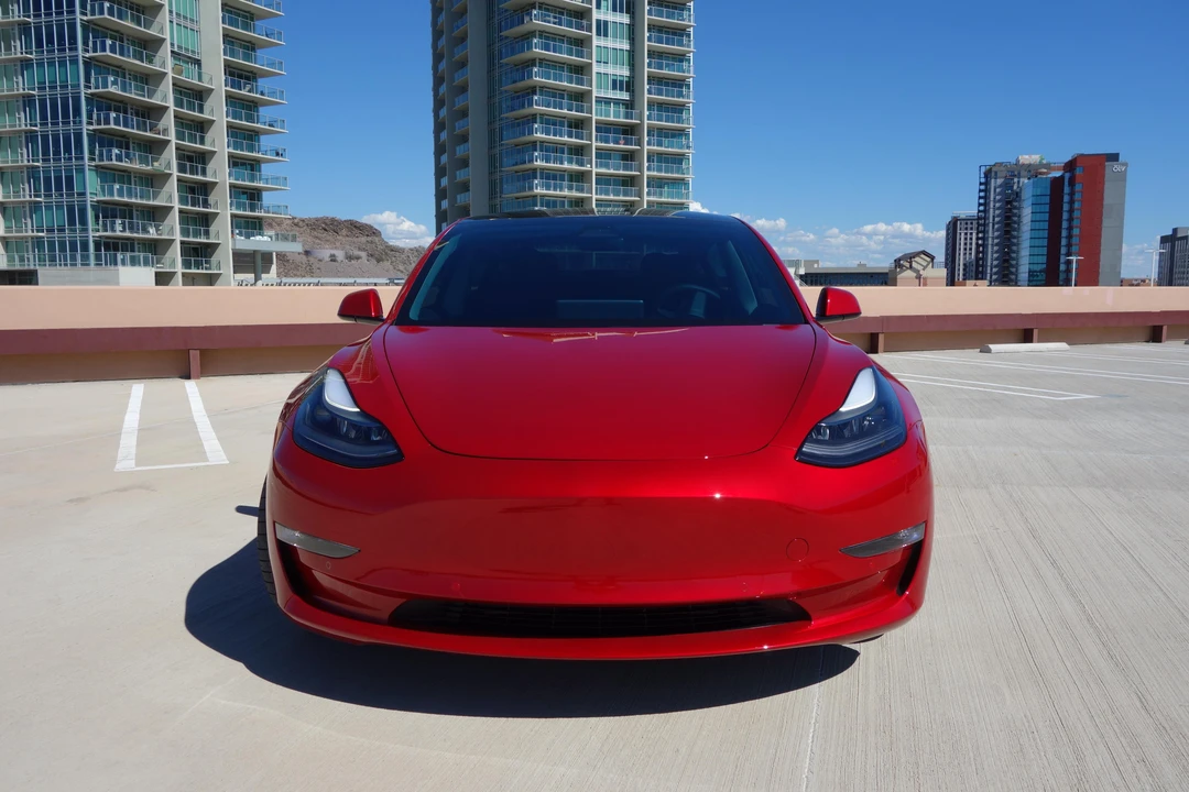 2021 Tesla Model 3 Performance - Image 8 of 31