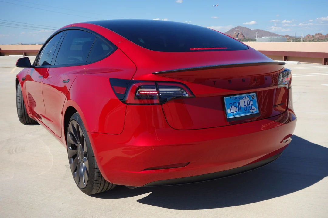 2021 Tesla Model 3 Performance - Image 23 of 31