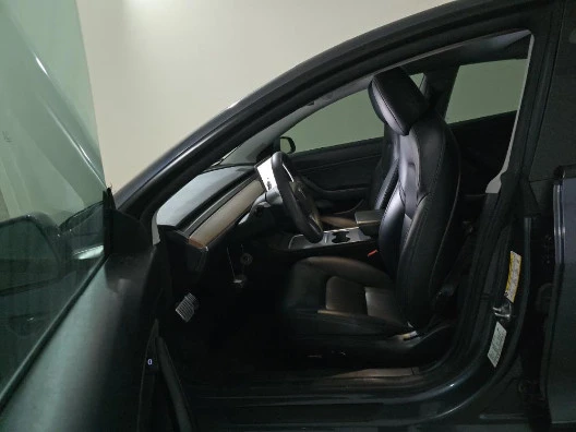 2021 Tesla Model 3 Performance - Image 5 of 6
