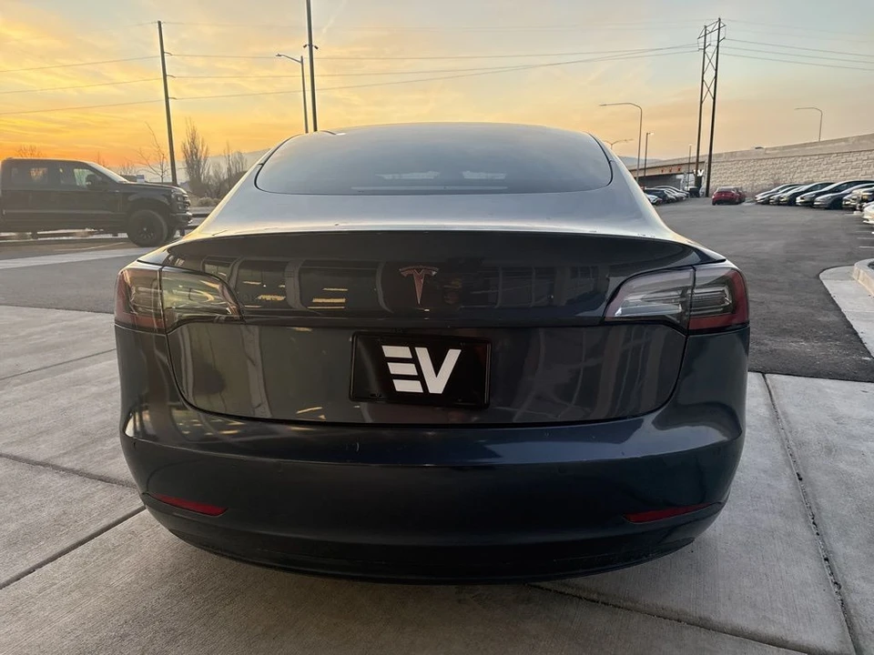 2021 Tesla Model 3 Performance - Image 6 of 21