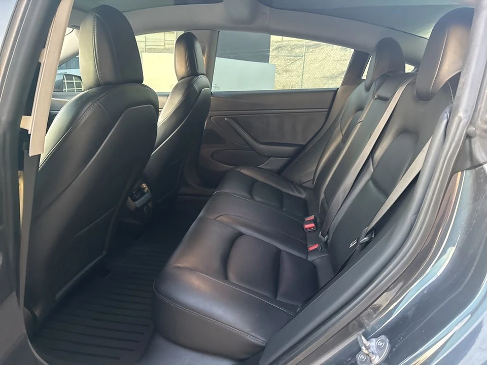 2021 Tesla Model 3 Performance - Image 15 of 21