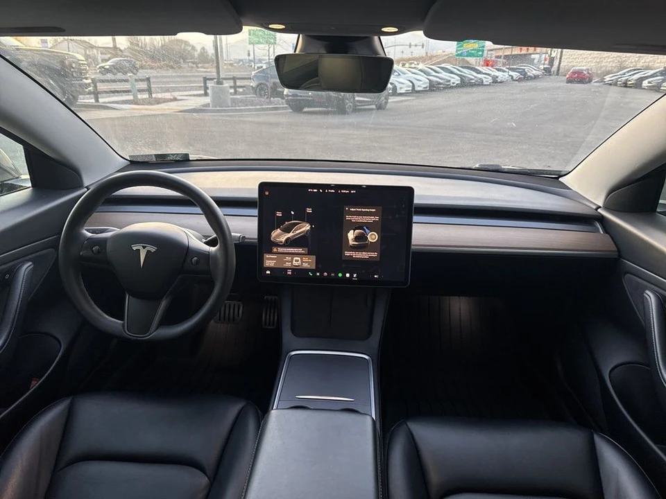 2021 Tesla Model 3 Performance - Image 20 of 21