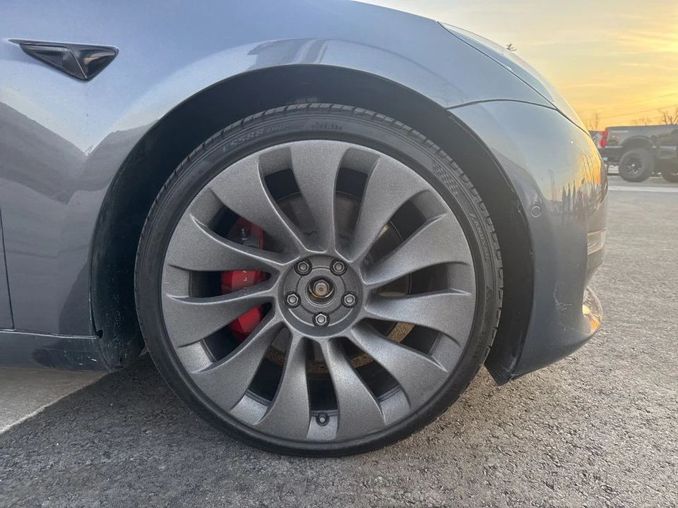 2021 Tesla Model 3 Performance - Image 9 of 21